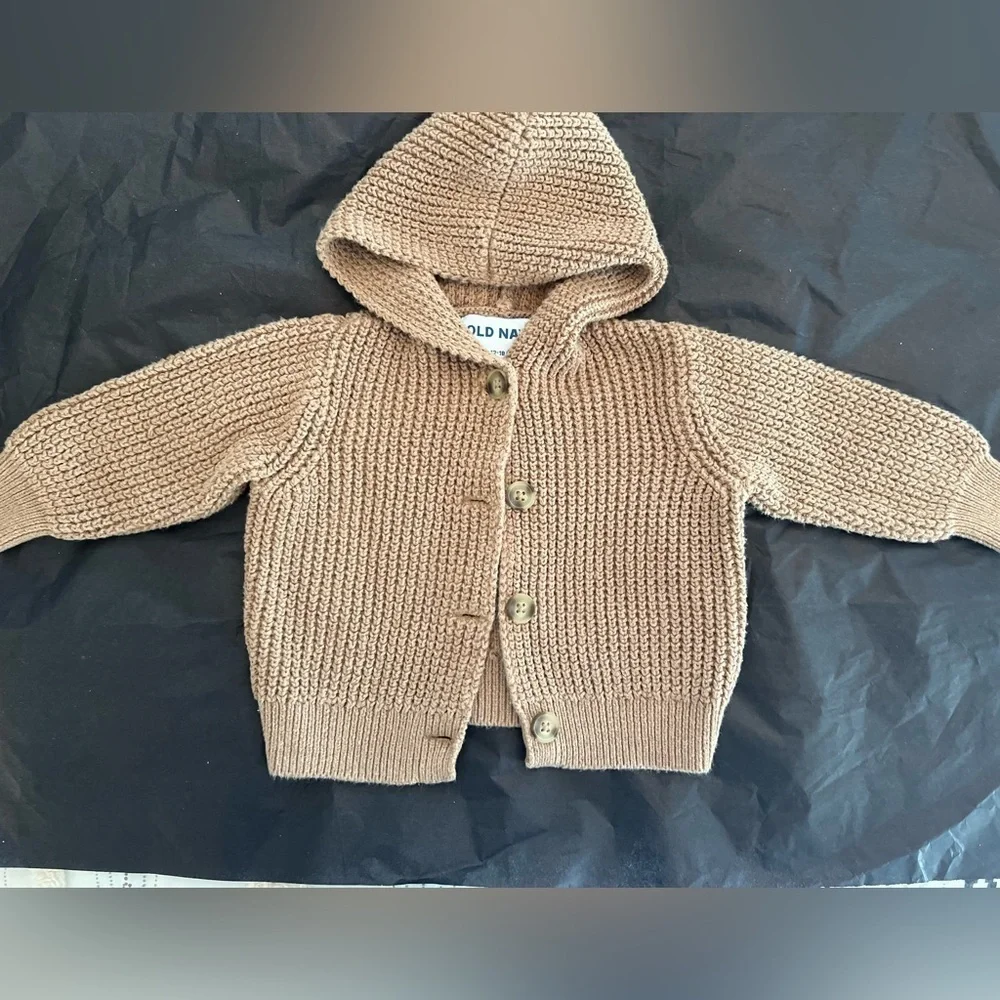 BUNDLE Old Navy sweaters and flannels